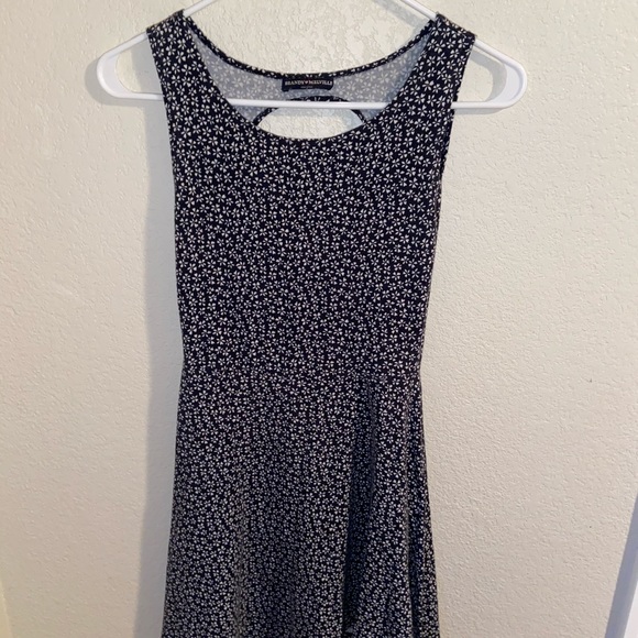Brandy Melville Dresses & Skirts - Brandy melville navy blue and white floral dress